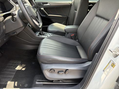 Used 2024 Volkswagen Tiguan Wolfsburg Edition AWD/4WD image 21