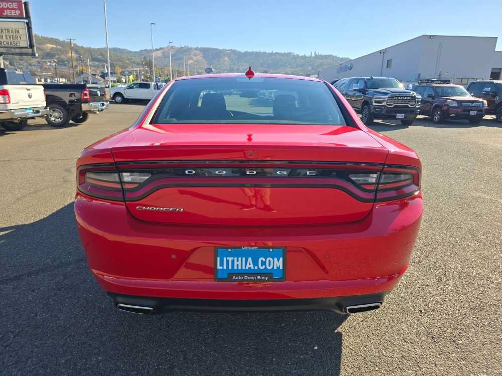 Used 2023 Dodge Charger SXT RWD image 4