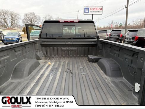 Used 2024 GMC Sierra 2500 SLT w/ SLT Premium Package image 22