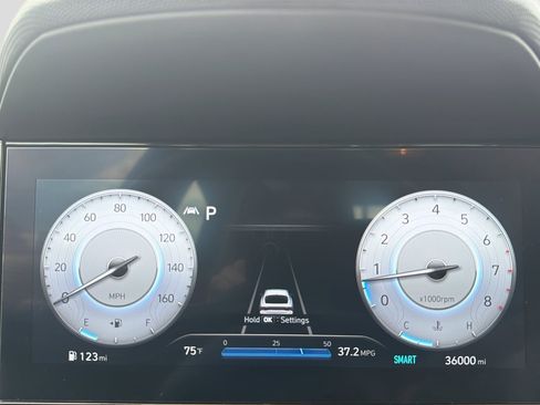 Used 2023 Hyundai Elantra Limited FWD image 20