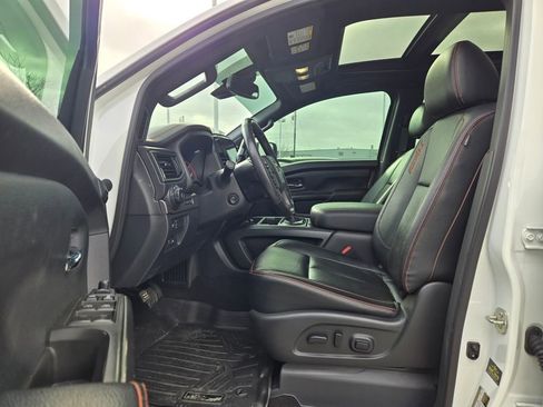 Used 2020 Nissan Titan PRO-4X w/ Pro-4x Convenience Package image 10