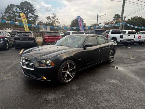 Used 2014 Dodge Charger R/T image 4