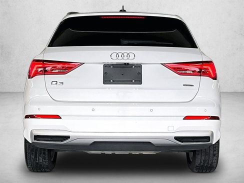Used 2021 Audi Q3 2.0T Premium w/ Convenience Package AWD/4WD image 4