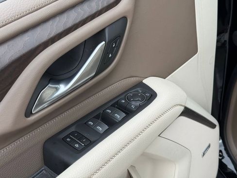 Used 2022 GMC Yukon Denali image 23