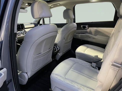 Used 2023 Kia Sorento SX image 16