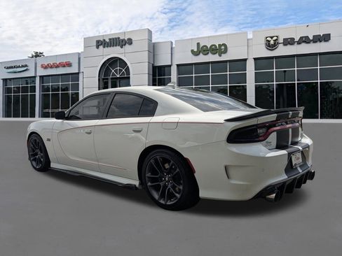 Used 2023 Dodge Charger Scat Pack w/ Navigation & Travel Group RWD image 5