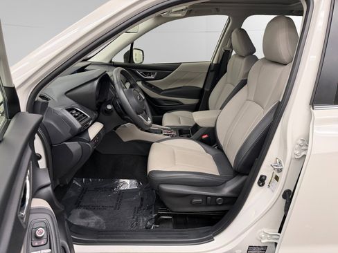 Used 2023 Subaru Forester Limited AWD/4WD image 9