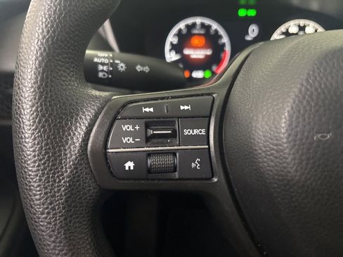 Used 2025 Honda HR-V LX image 39