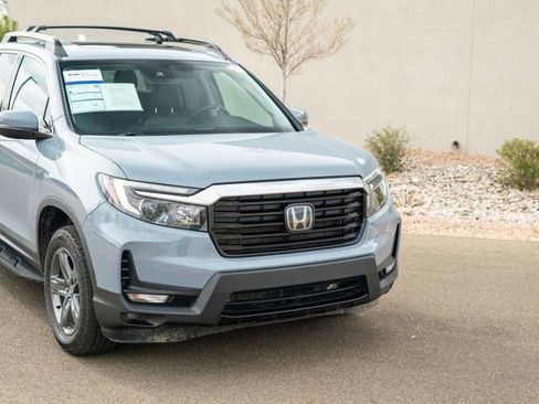 Used 2022 Honda Ridgeline RTL-E image 2