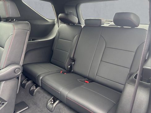 Used 2025 Chevrolet Traverse Z71 w/ Driver Confidence Package image 28