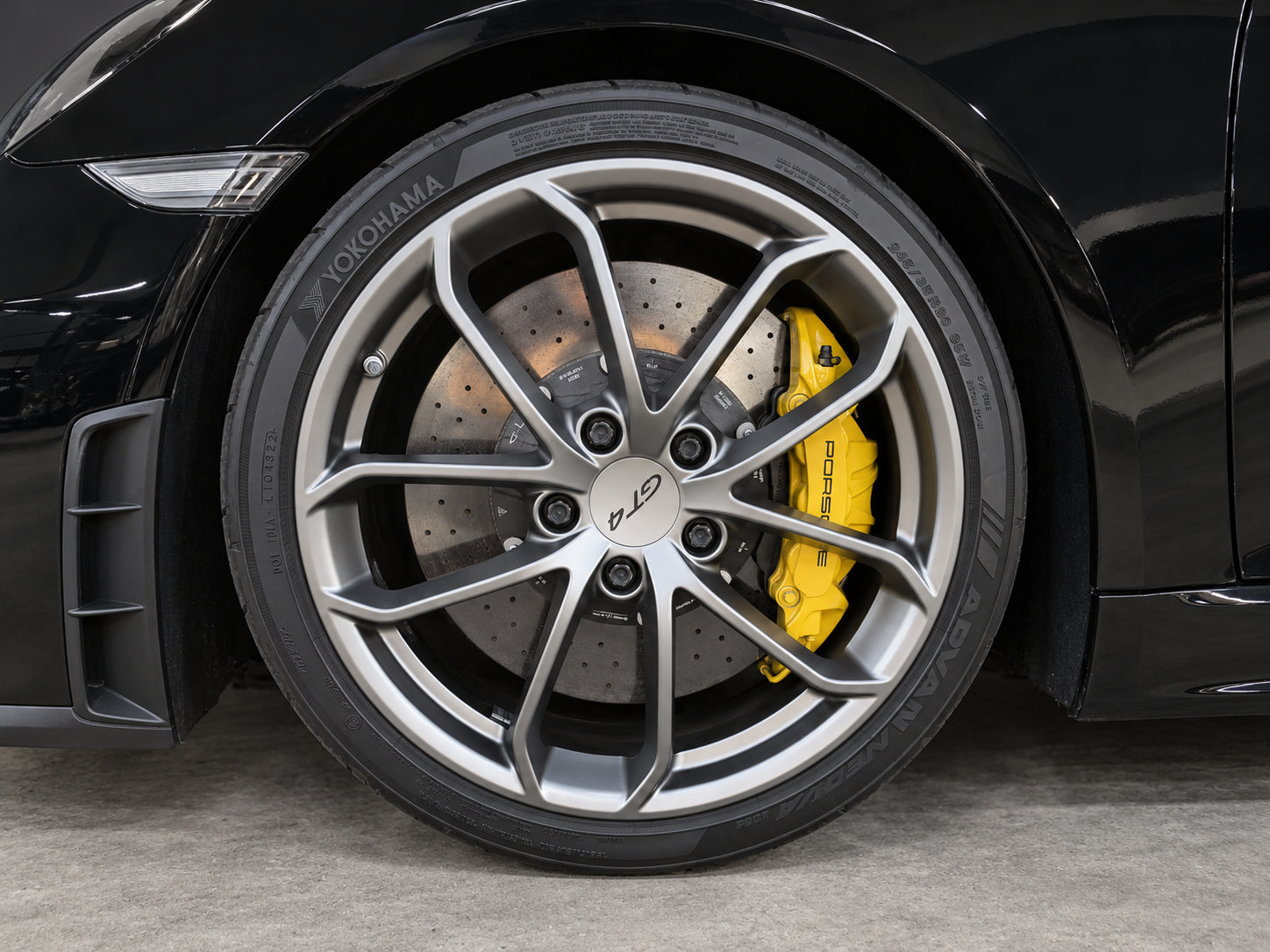 Used 2020 Porsche 718 Cayman GT4 RWD image 14