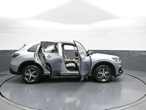 Used 2024 Honda HR-V EX-L image 41