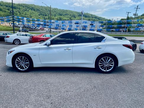 Used 2018 INFINITI Q50 Luxe w/ Essential Package (3.0T Luxe) AWD/4WD image 4