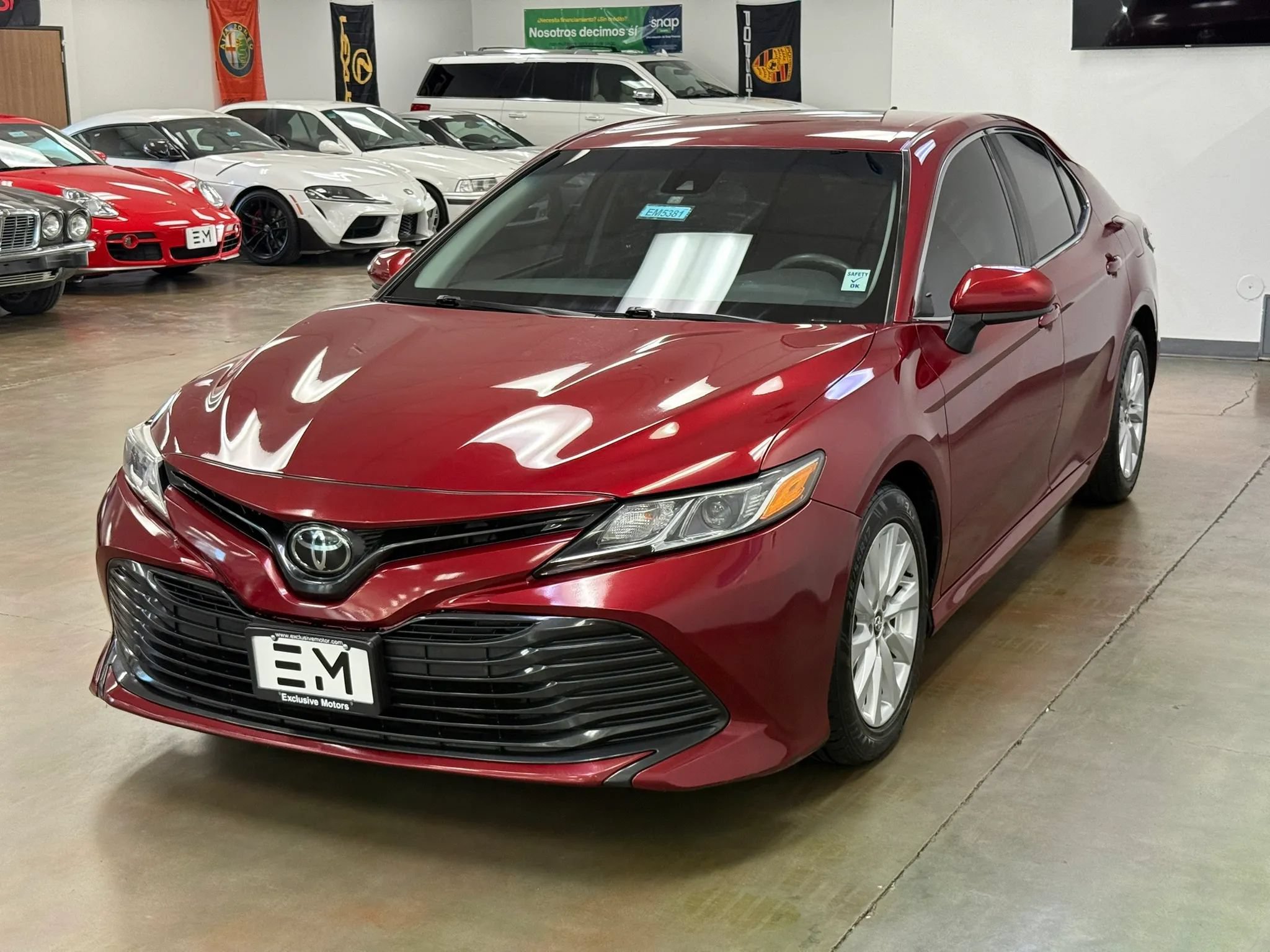 Used 2020 Toyota Camry LE FWD image 4