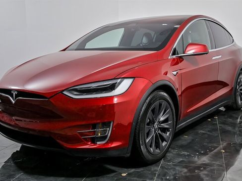 Used 2018 Tesla Model X 100D image 5