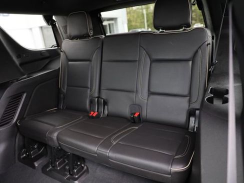 Used 2021 Chevrolet Tahoe Premier w/ Premium Package AWD/4WD image 40