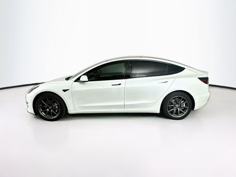 Used 2021 Tesla Model 3 Standard Range Plus RWD image 4