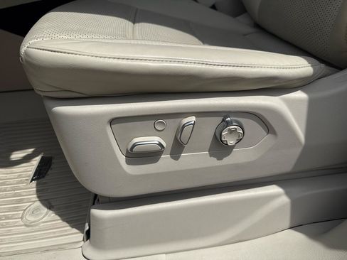 Used 2021 Cadillac Escalade Sport Platinum AWD/4WD image 14