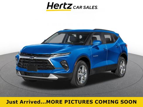 Used 2026 Chevrolet Blazer LT FWD image 1