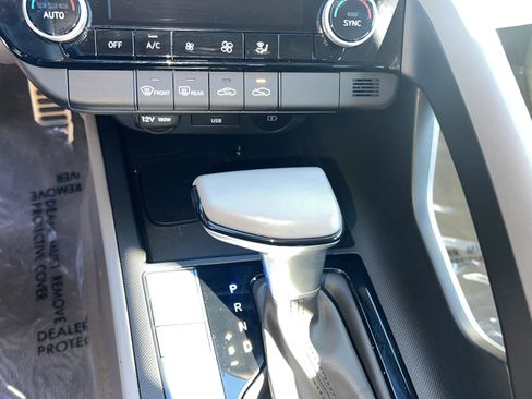 Certified 2025 Hyundai Elantra Sport image 14