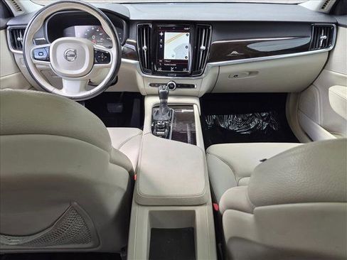 Used 2018 Volvo S90 T5 Momentum w/ Convenience Package FWD image 16