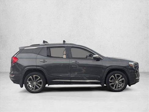 Used 2019 GMC Terrain Denali w/ Advanced Safety Package AWD/4WD image 4