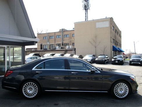 Used 2018 Mercedes-Benz S 560 4MATIC Sedan image 11