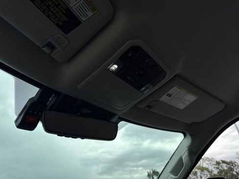 Used 2024 Toyota Tundra Limited image 22