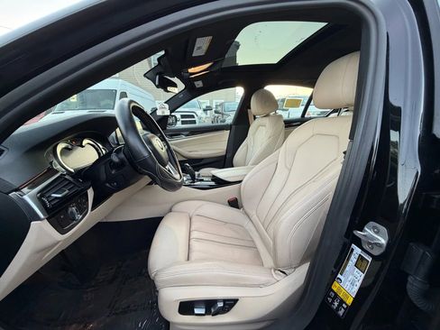 Used 2017 BMW 530i xDrive image 18