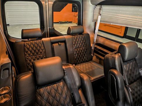Used 2023 Mercedes-Benz Sprinter 2500 image 14