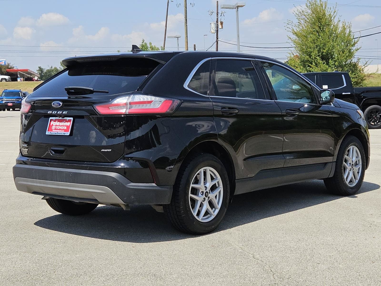 Used 2024 Ford Edge SEL AWD/4WD image 4