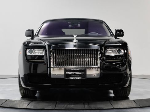 Used 2011 Rolls-Royce Ghost image 28