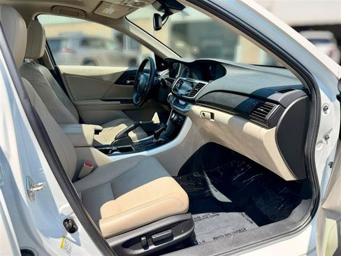 Used 2015 Honda Accord EX-L image 10