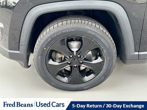 Used 2018 Jeep Compass Latitude AWD/4WD image 38