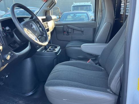 Used 2024 GMC Savana 2500 w/ Driver Convenience Package image 17