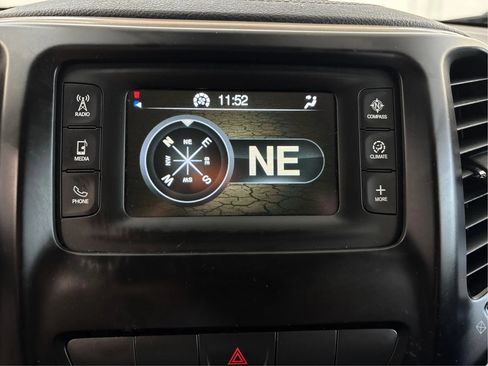 Used 2015 Jeep Cherokee Latitude w/ Cold Weather Group AWD/4WD image 34