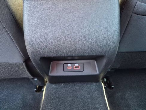 Used 2025 Nissan Altima 2.5 SV FWD image 24