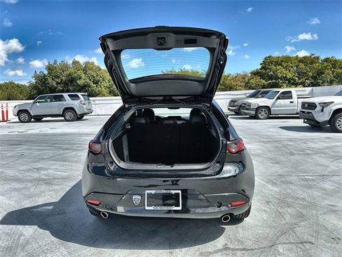 Used 2021 MAZDA MAZDA3 s image 21