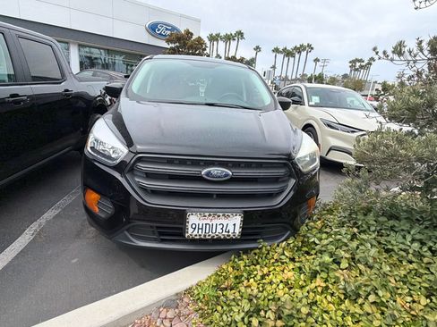 Used 2017 Ford Escape S FWD image 1