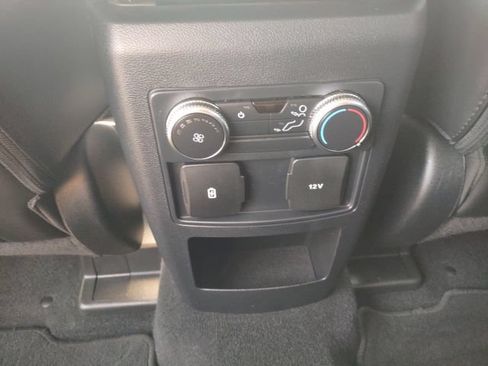Used 2021 Ford Explorer XLT w/ Equipment Group 202A AWD/4WD image 21