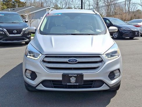 Used 2019 Ford Escape Titanium image 2