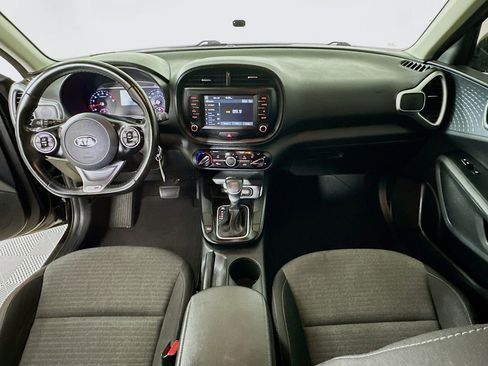 Used 2020 Kia Soul GT-Line FWD image 3