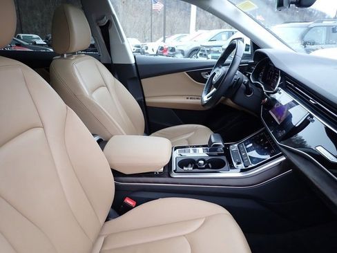 Used 2019 Audi Q8 Premium w/ Convenience Package image 11