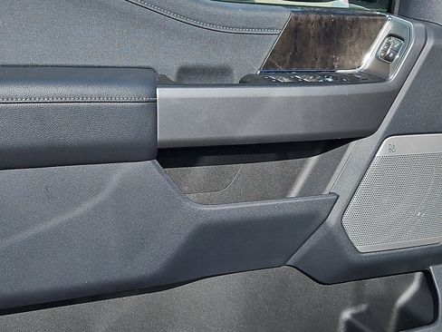 New 2026 Ford F250 Lariat w/ Black Appearance Package image 21