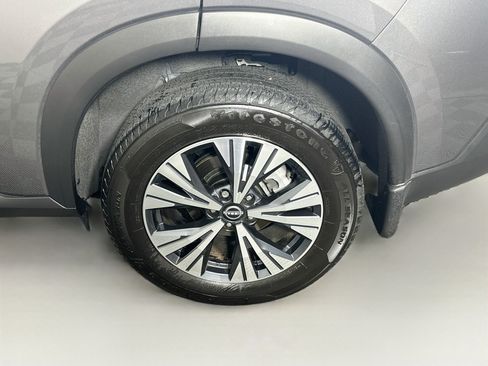 Used 2023 Nissan Rogue SV w/ SV Premium B Package FWD image 11
