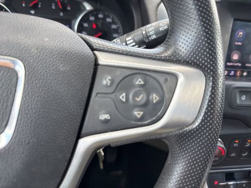 Used 2023 GMC Terrain SLE w/ Driver Convenience Package FWD image 26