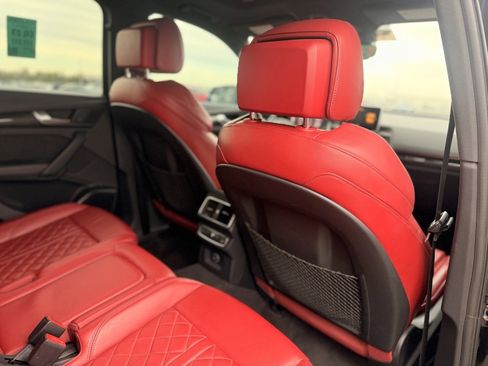 Used 2018 Audi SQ5 Prestige w/ Prestige Package image 17