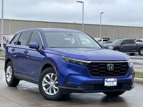 Used 2025 Honda CR-V LX image 2