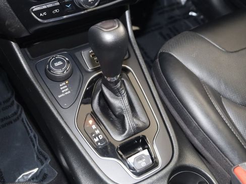 Used 2023 Jeep Cherokee Altitude Lux image 7