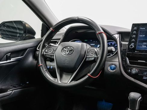 Used 2022 Toyota Camry XLE FWD image 15